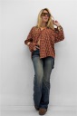camicia lunga sul retro square
